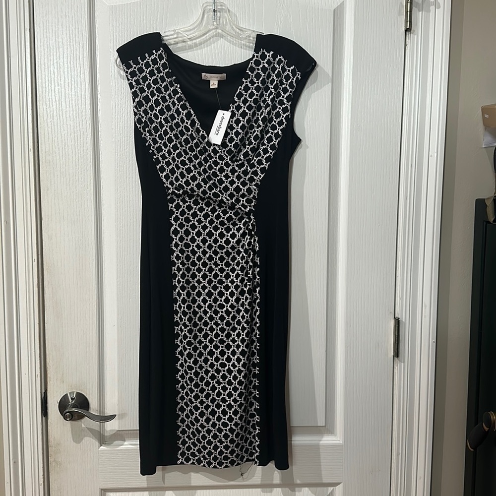 Dress barn, size 4 black and white sleeveless dress NWT